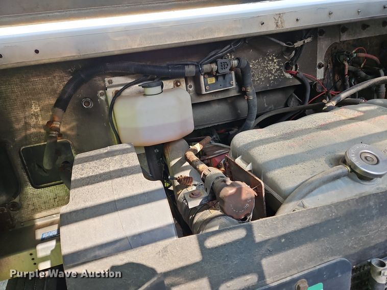 image for item OJ9786 2011 Freightliner  MT45 delivery truck