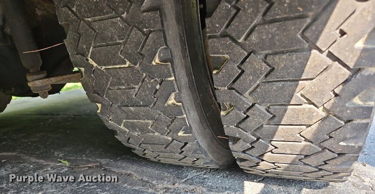 image for item OJ9786 2011 Freightliner  MT45 delivery truck