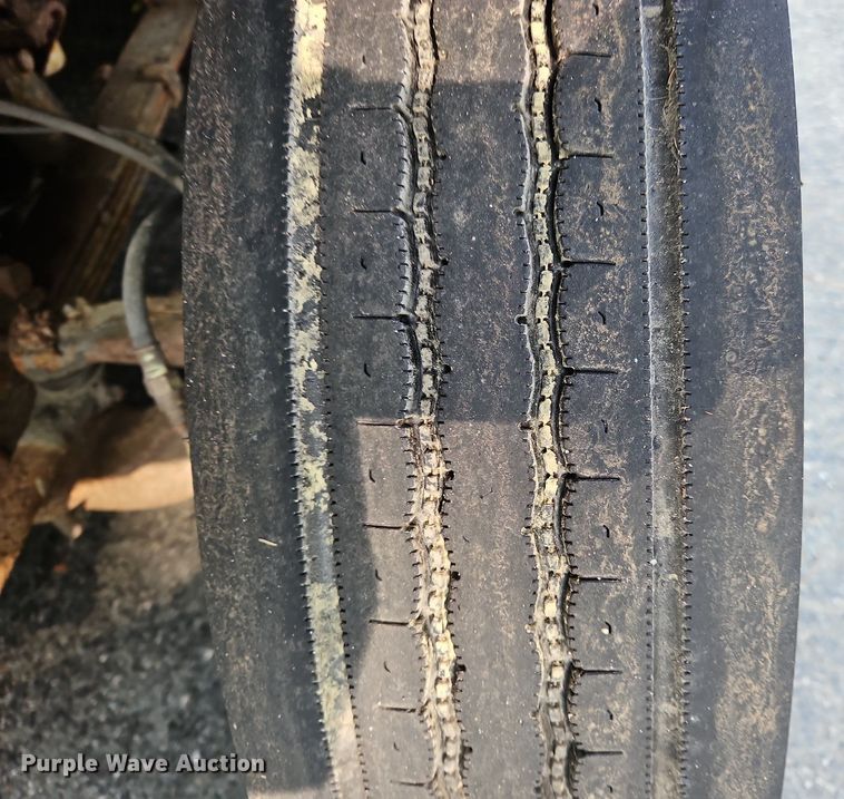 image for item OJ9786 2011 Freightliner  MT45 delivery truck