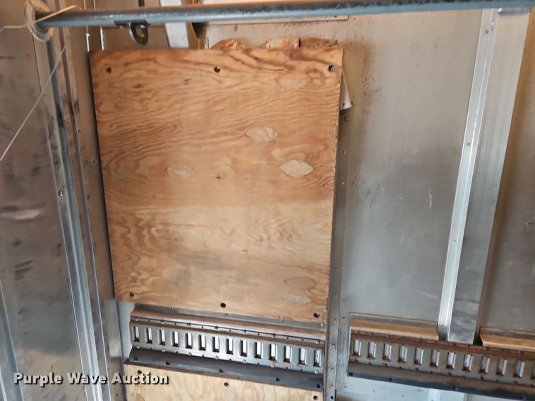 image for item OJ9787 2010 Freightliner  MT45 delivery truck