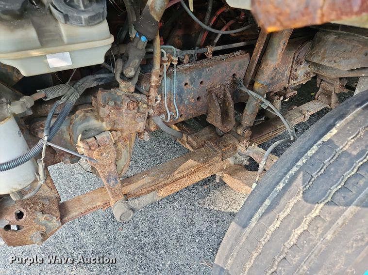 image for item OJ9787 2010 Freightliner  MT45 delivery truck