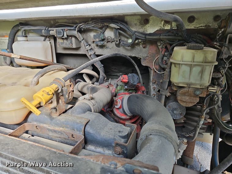 image for item OJ9787 2010 Freightliner  MT45 delivery truck