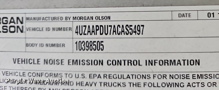 image for item OJ9787 2010 Freightliner  MT45 delivery truck