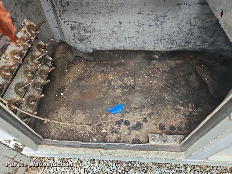 image for item OJ9788 2002 GMC Sierra 3500 Heavy D utility bed pickup truck