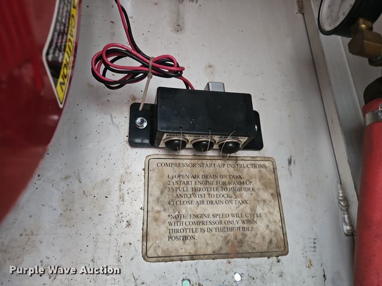 image for item OJ9788 2002 GMC Sierra 3500 Heavy D utility bed pickup truck