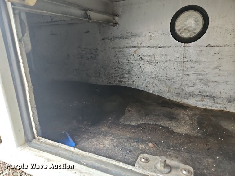 image for item OJ9788 2002 GMC Sierra 3500 Heavy D utility bed pickup truck