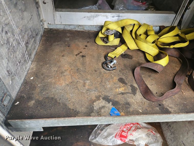 image for item OJ9788 2002 GMC Sierra 3500 Heavy D utility bed pickup truck