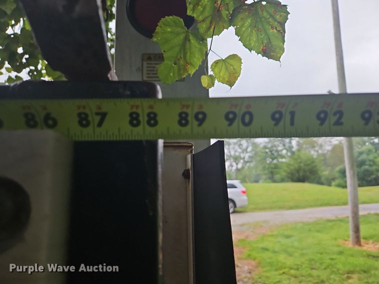 image for item OJ9788 2002 GMC Sierra 3500 Heavy D utility bed pickup truck