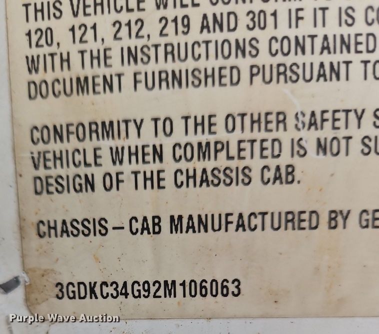 image for item OJ9788 2002 GMC Sierra 3500 Heavy D utility bed pickup truck