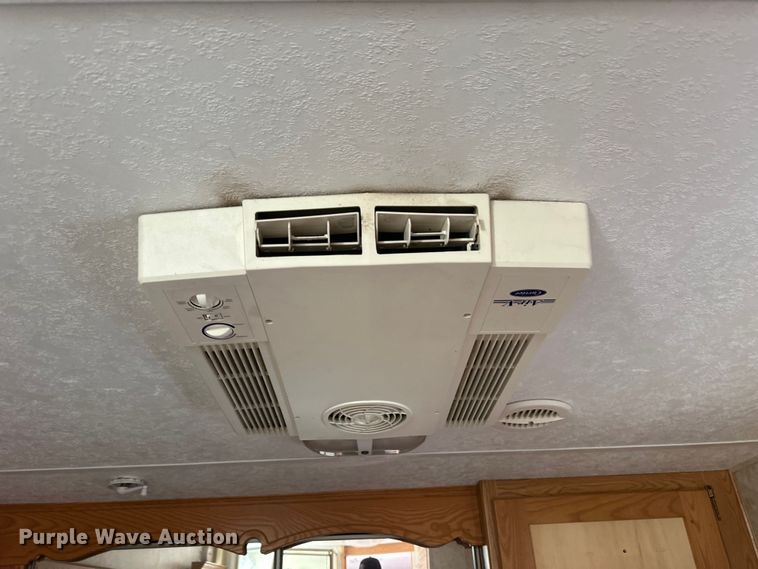 image for item OL9646 2005 Keystone Montana camper