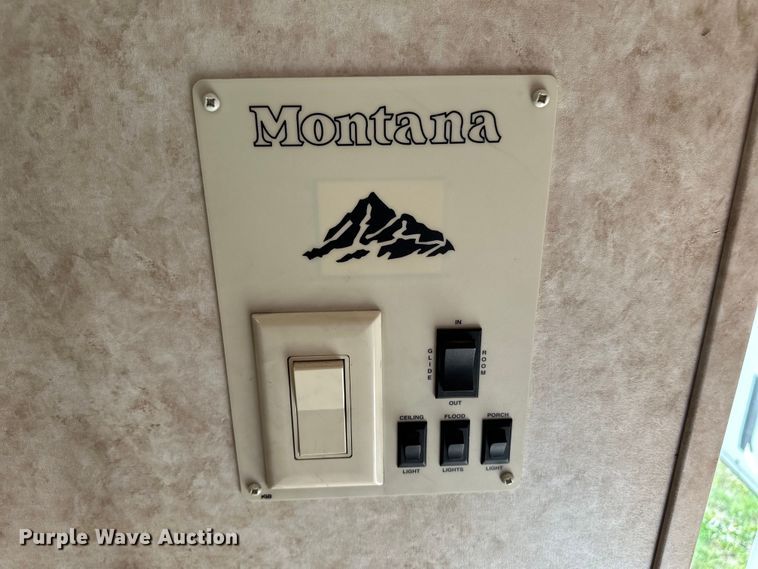 image for item OL9646 2005 Keystone Montana camper