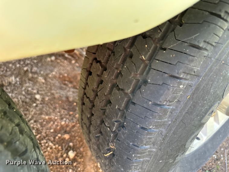 image for item OL9646 2005 Keystone Montana camper