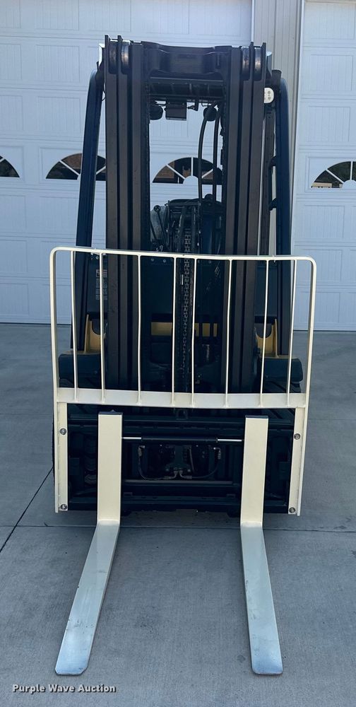 image for item OM9500 2019 Yale GLP050VXNKAE084 forklift