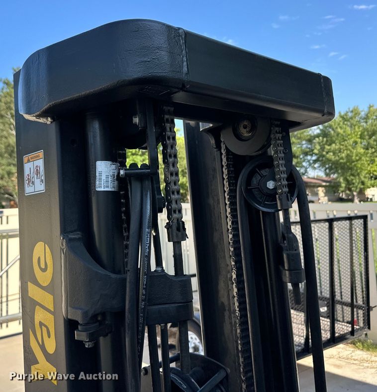 image for item OM9500 2019 Yale GLP050VXNKAE084 forklift