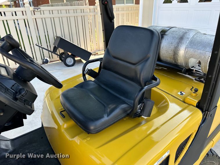 image for item OM9500 2019 Yale GLP050VXNKAE084 forklift