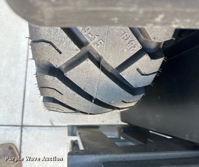 image for item OM9500 2019 Yale GLP050VXNKAE084 forklift