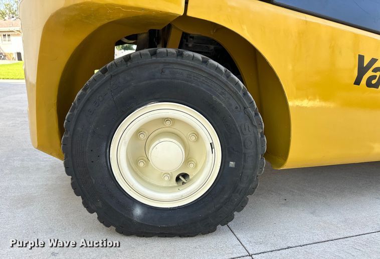 image for item OM9500 2019 Yale GLP050VXNKAE084 forklift