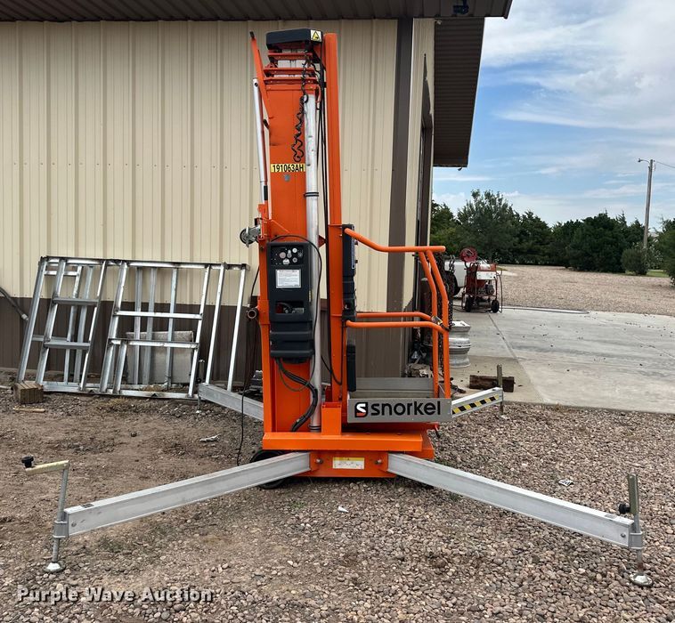image for item OM9528 2017 Snorkel UL40AC vertical lift