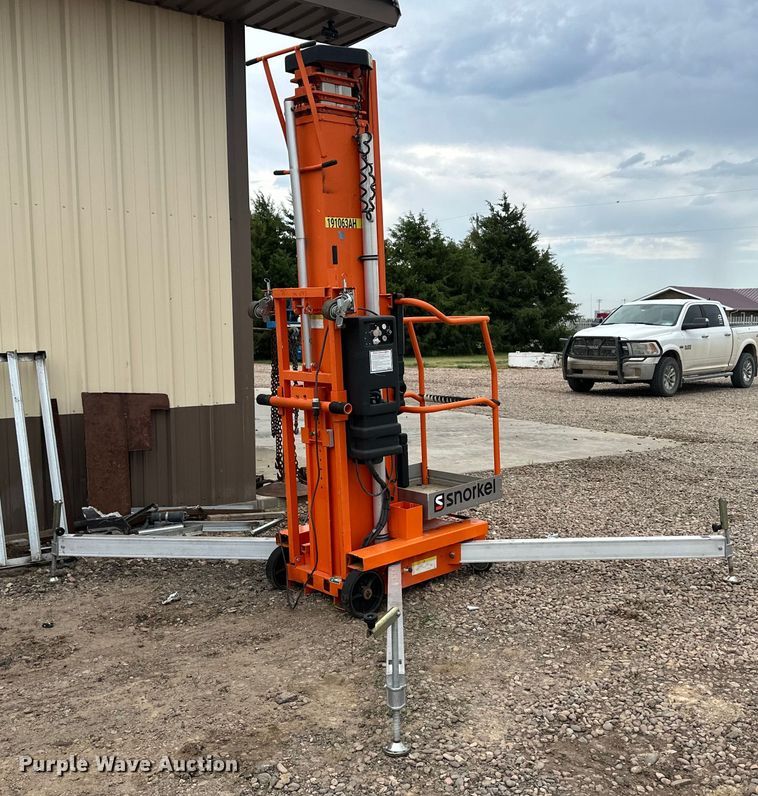 image for item OM9528 2017 Snorkel UL40AC vertical lift