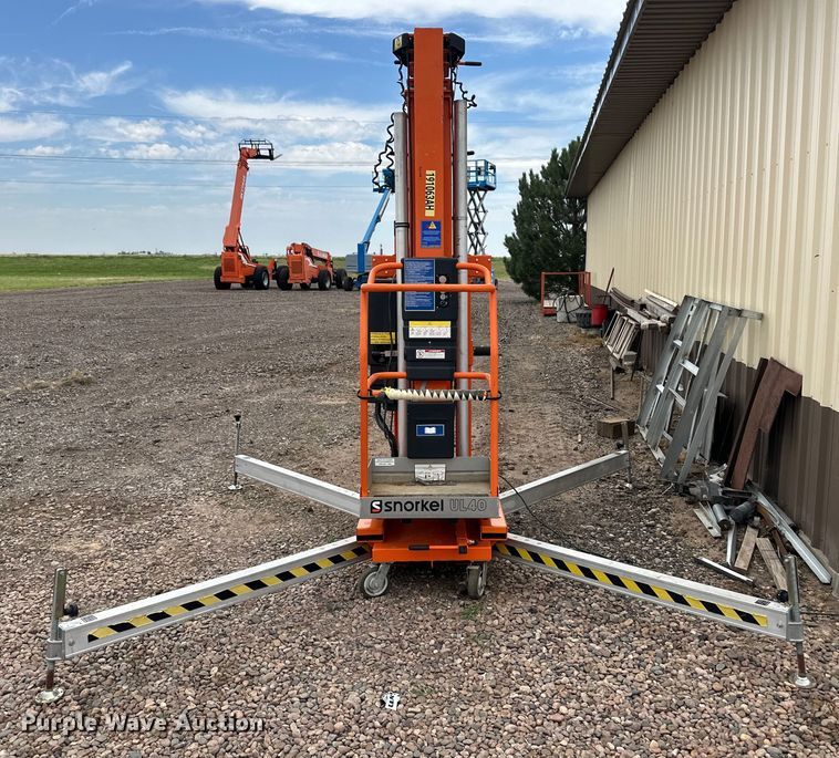 image for item OM9528 2017 Snorkel UL40AC vertical lift