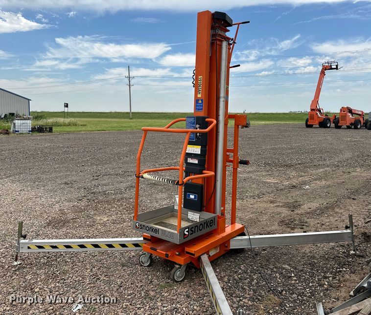 image for item OM9528 2017 Snorkel UL40AC vertical lift