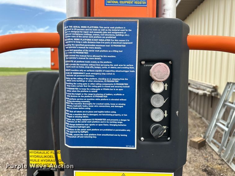 image for item OM9528 2017 Snorkel UL40AC vertical lift