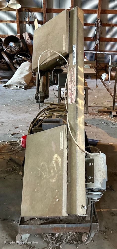 image for item OM9560 Carolina HD10 band saw