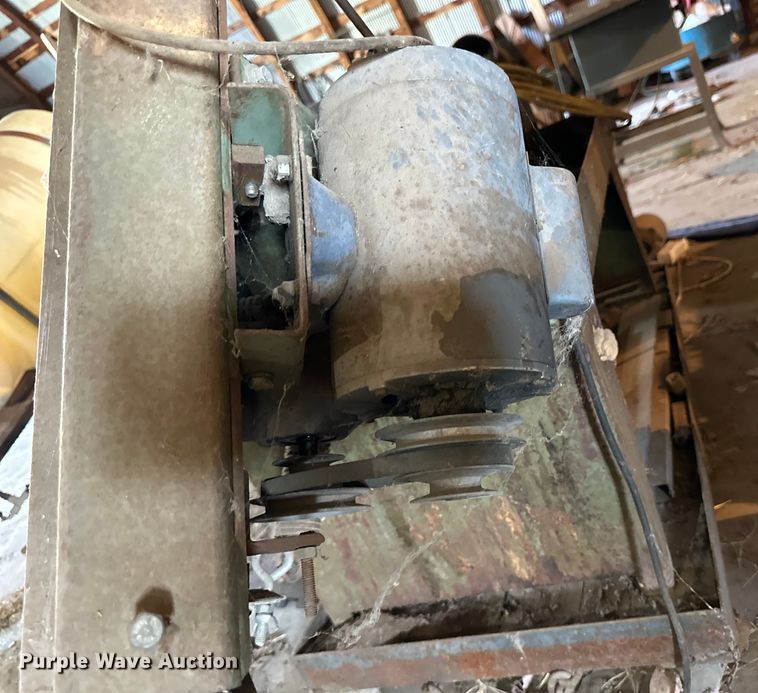 image for item OM9560 Carolina HD10 band saw