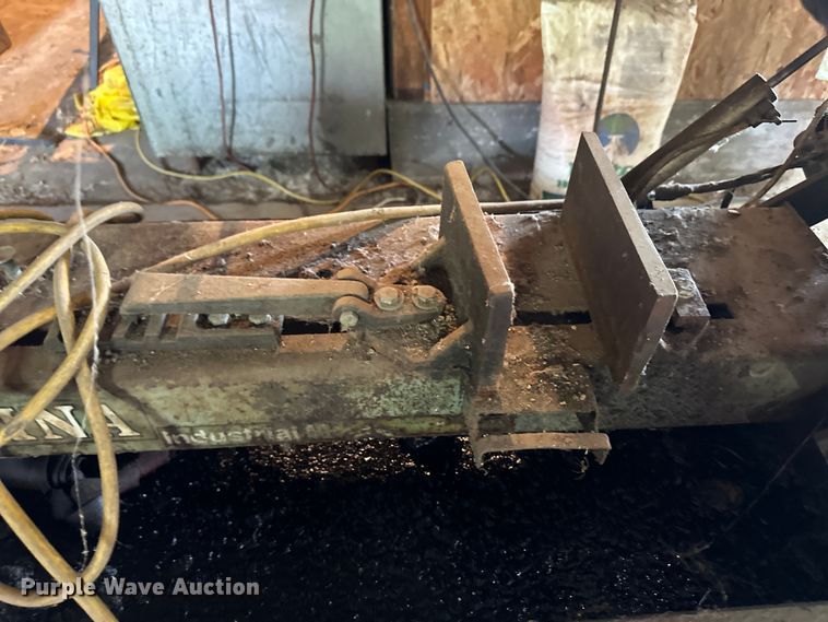 image for item OM9560 Carolina HD10 band saw