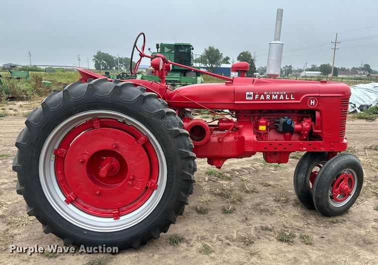 image for item OM9568 1944 International Harvester Farmall H tractor