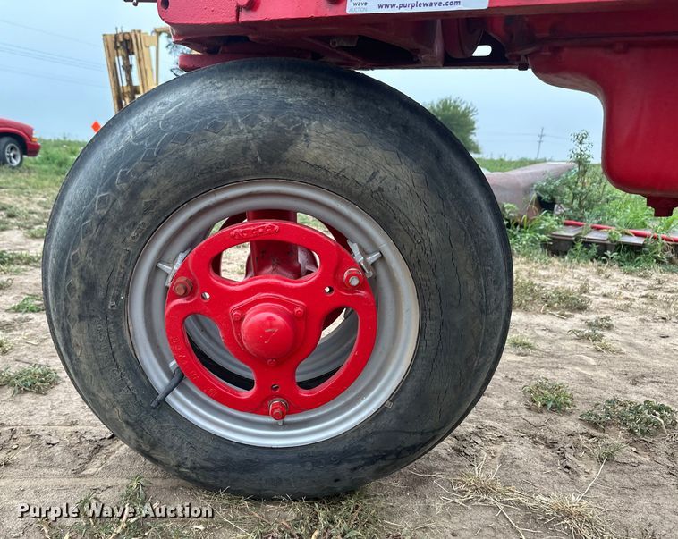 image for item OM9568 1944 International Harvester Farmall H tractor