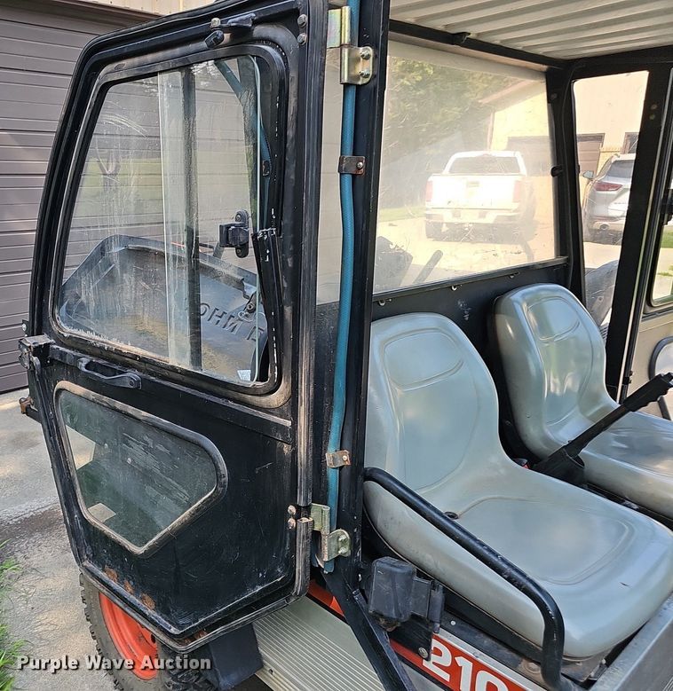 image for item ZA0473 2008 Bobcat 2100 utility vehicle