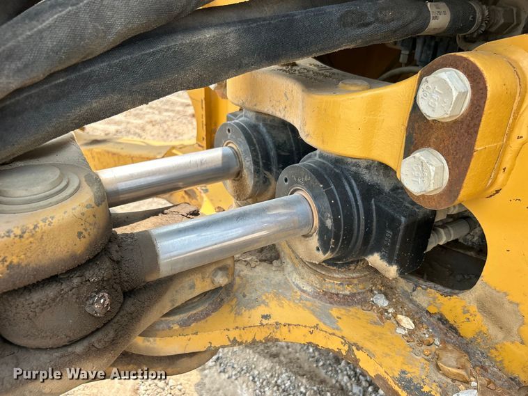 image for item DJ6369 2015 Caterpillar 420F2 IT backhoe