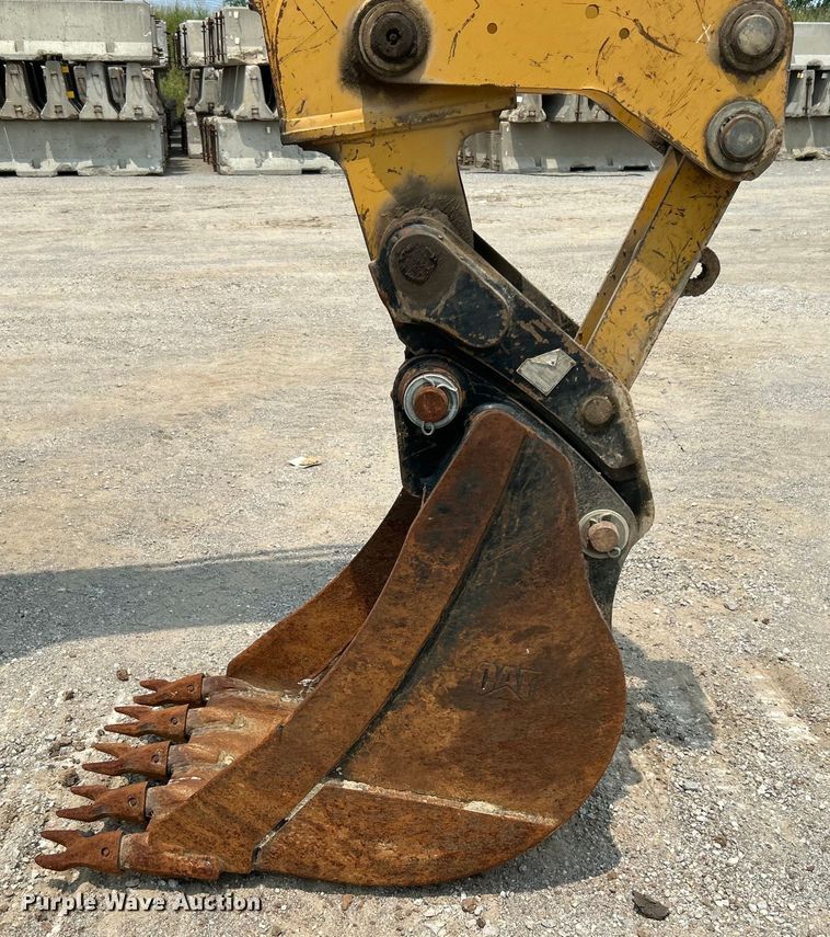 image for item DJ6369 2015 Caterpillar 420F2 IT backhoe