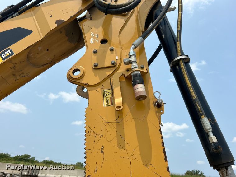 image for item DJ6369 2015 Caterpillar 420F2 IT backhoe