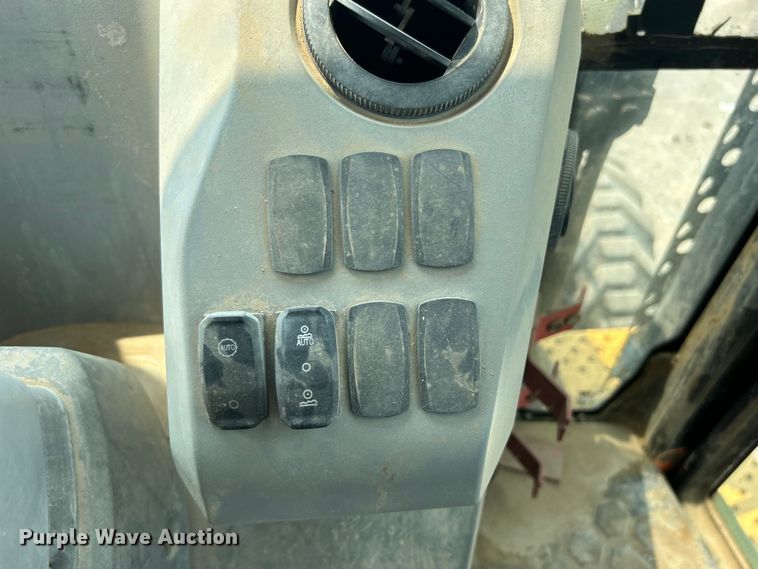 image for item DJ6369 2015 Caterpillar 420F2 IT backhoe