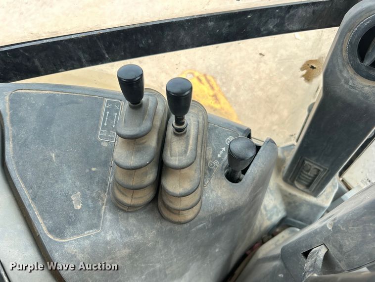 image for item DJ6369 2015 Caterpillar 420F2 IT backhoe