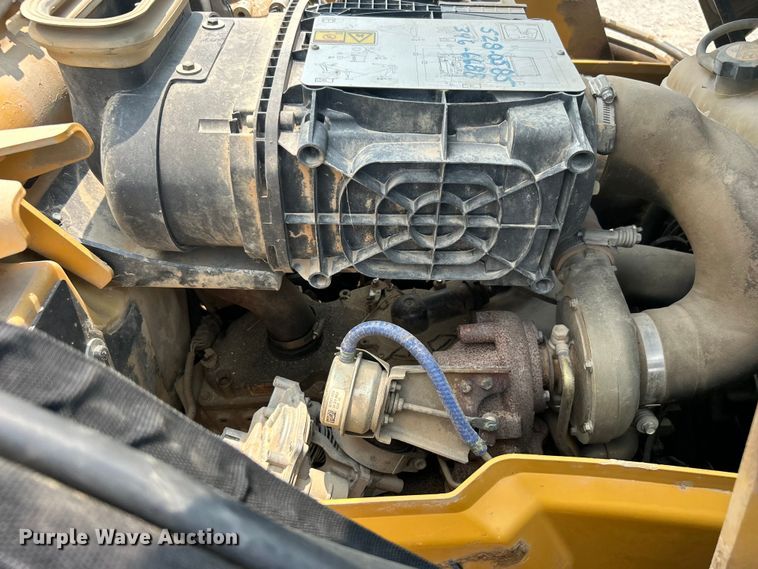 image for item DJ6369 2015 Caterpillar 420F2 IT backhoe