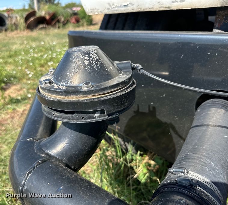 image for item DK6703 1994 Ford LN8000 water truck