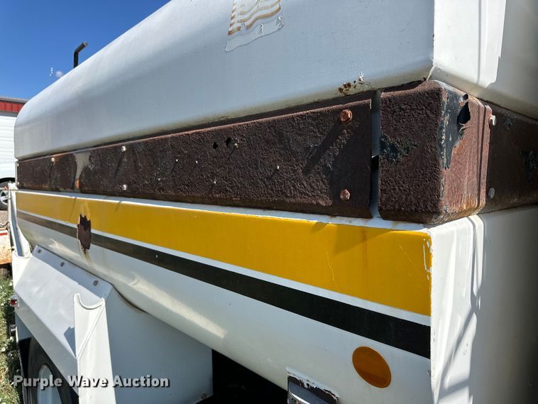 image for item DK6703 1994 Ford LN8000 water truck