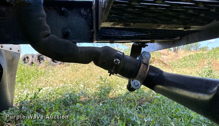 image for item DK6703 1994 Ford LN8000 water truck