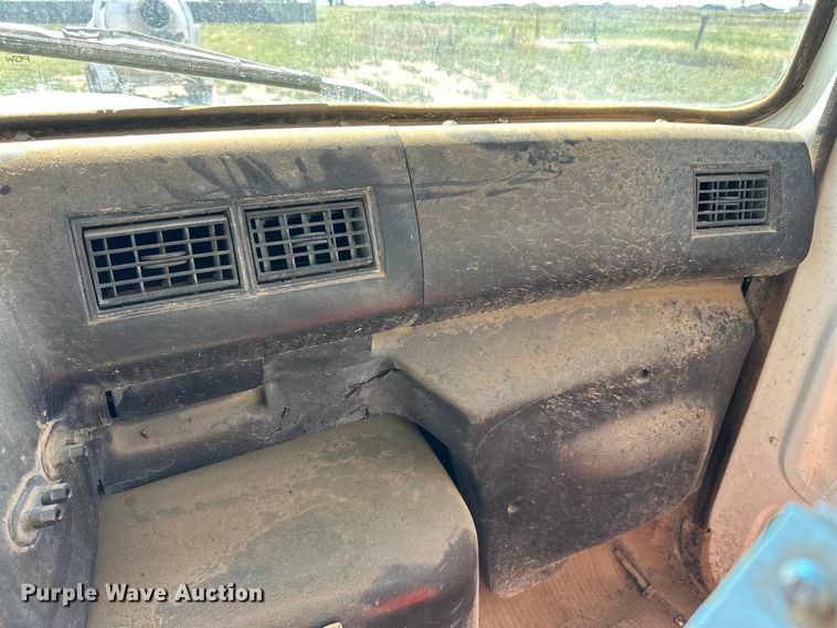 image for item DK6703 1994 Ford LN8000 water truck