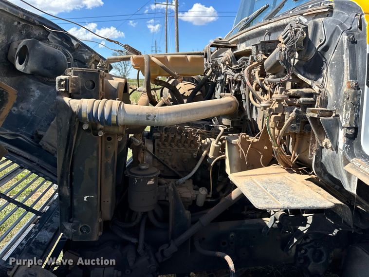 image for item DK6703 1994 Ford LN8000 water truck