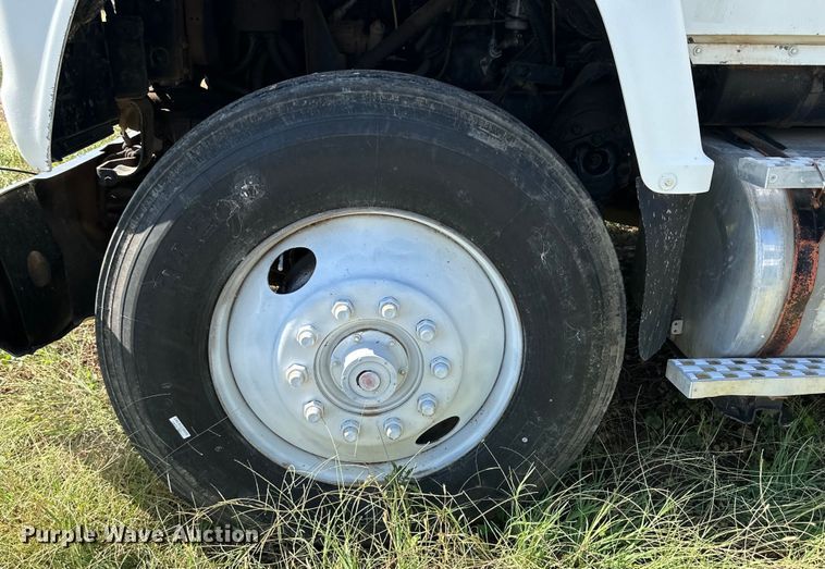 image for item DK6703 1994 Ford LN8000 water truck