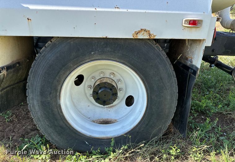 image for item DK6703 1994 Ford LN8000 water truck