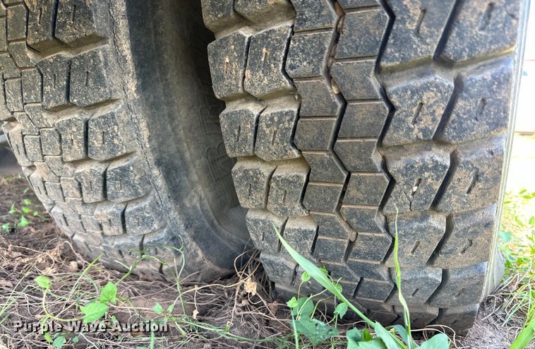 image for item DK6703 1994 Ford LN8000 water truck