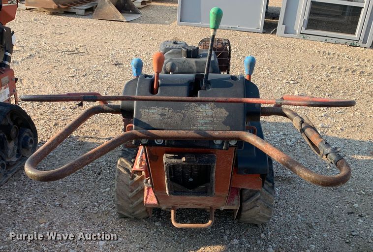 image for item DM1748 2002 Ditch Witch 1230H trencher