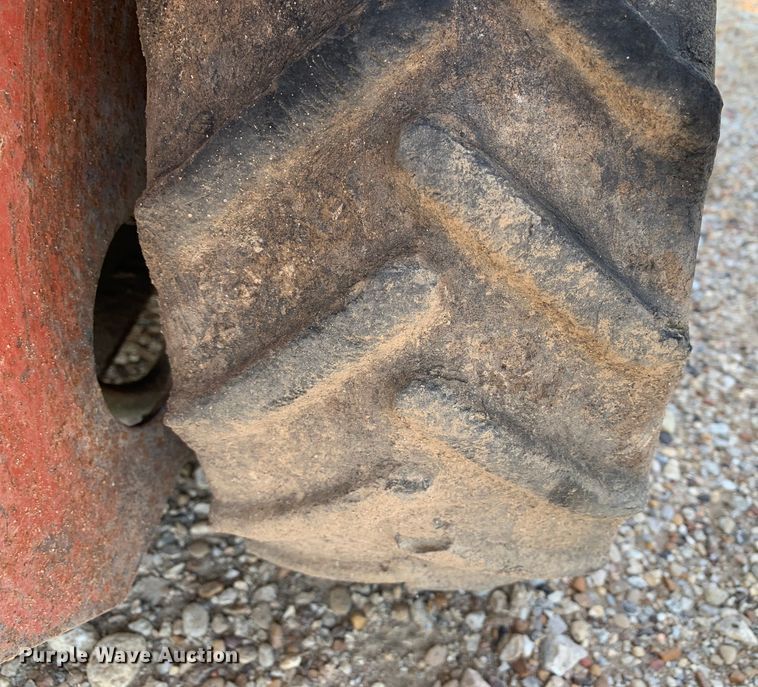 image for item DM1748 2002 Ditch Witch 1230H trencher