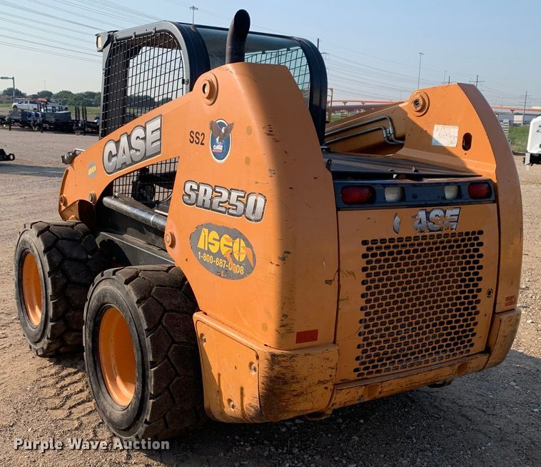 image for item DM1749 2013 Case SR250 skid steer loader