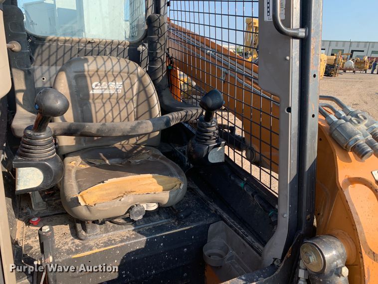 image for item DM1749 2013 Case SR250 skid steer loader